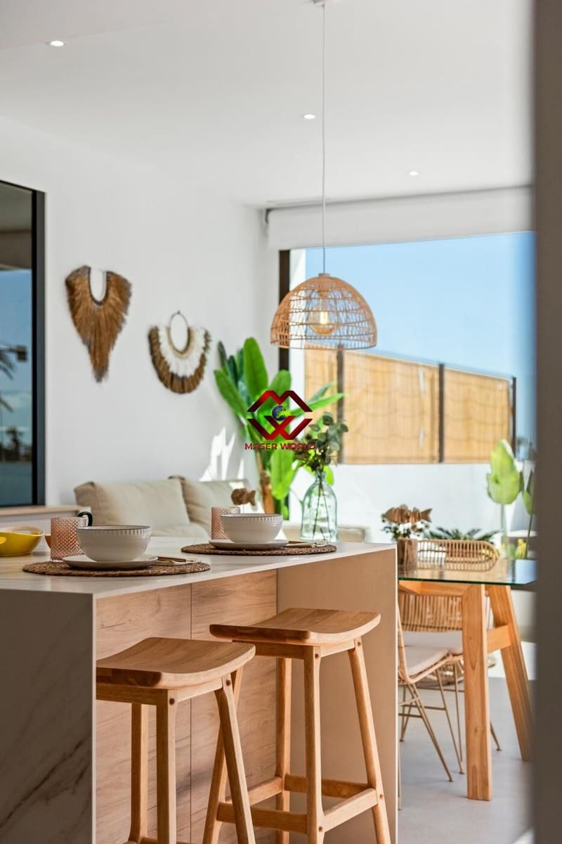 3 slaapkamer Villa te koop in Los Alcazares met zwembad garage - € 565.000 (Ref: 9783542)