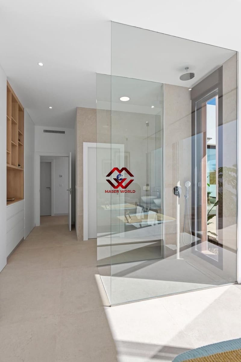 3 slaapkamer Villa te koop in Los Alcazares met zwembad garage - € 565.000 (Ref: 9783542)