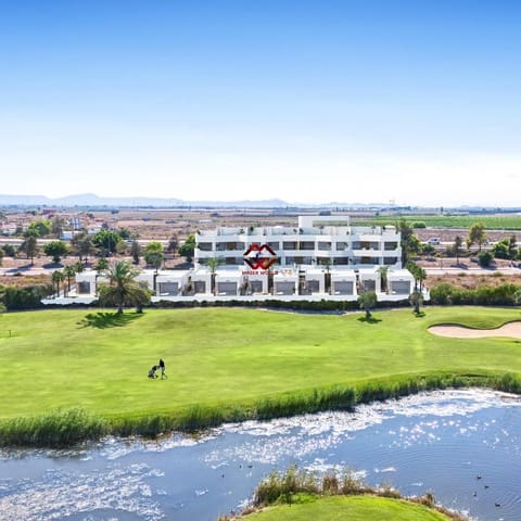 3 slaapkamer Villa te koop in Los Alcázares met zwembad garage - € 565.000 (Ref: 9783542)