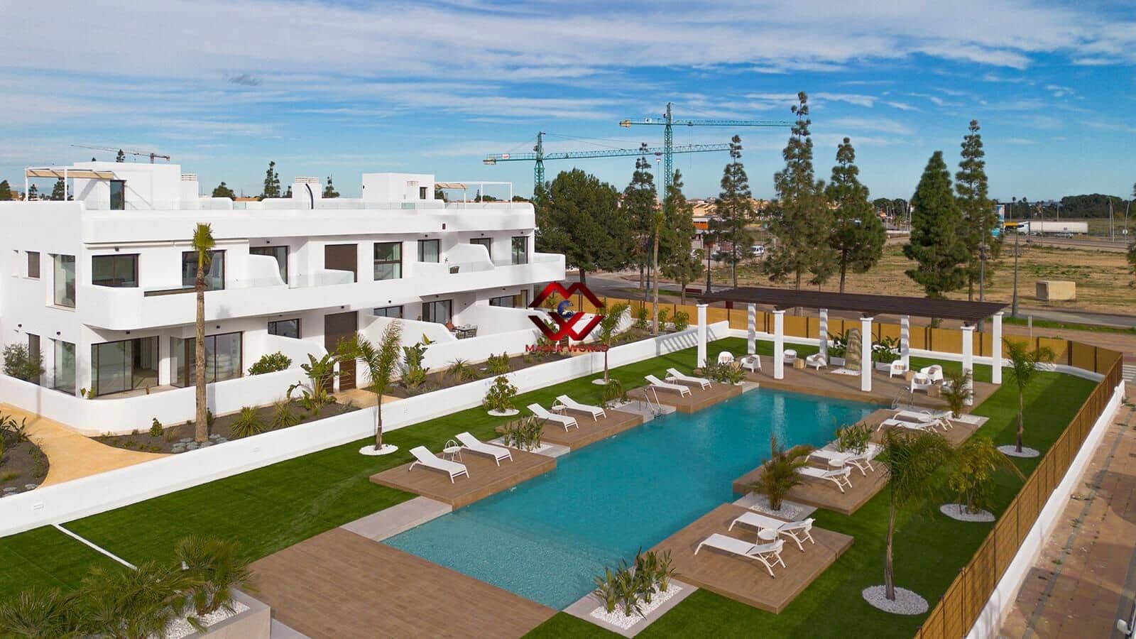 2 soverom Leilighet til salgs i Los Alcazares med svømmebasseng garasje - € 269 900 (Ref: 9783546)