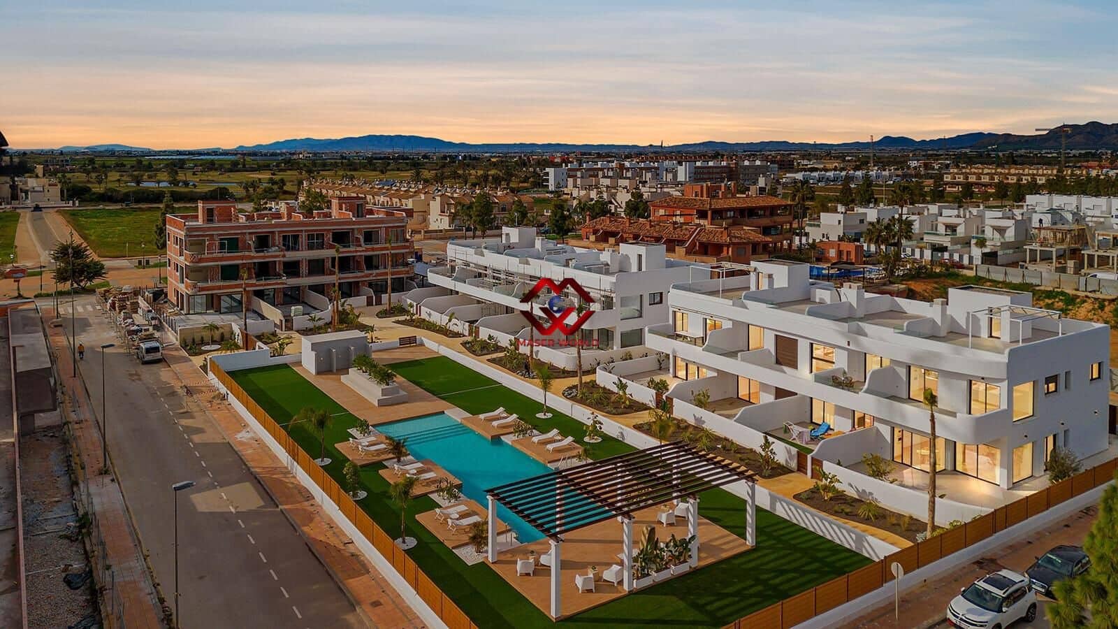 3 makuuhuone Kattohuoneisto myytävänä paikassa Los Alcazares mukana uima-altaan 
autotalli - 399 900 € (Ref: 9794543)