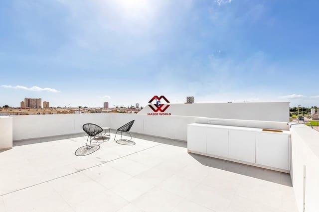 Chalet de 3 habitaciones en Los Alcázares en venta con piscina garaje - 489.000 € (Ref: 9820438)