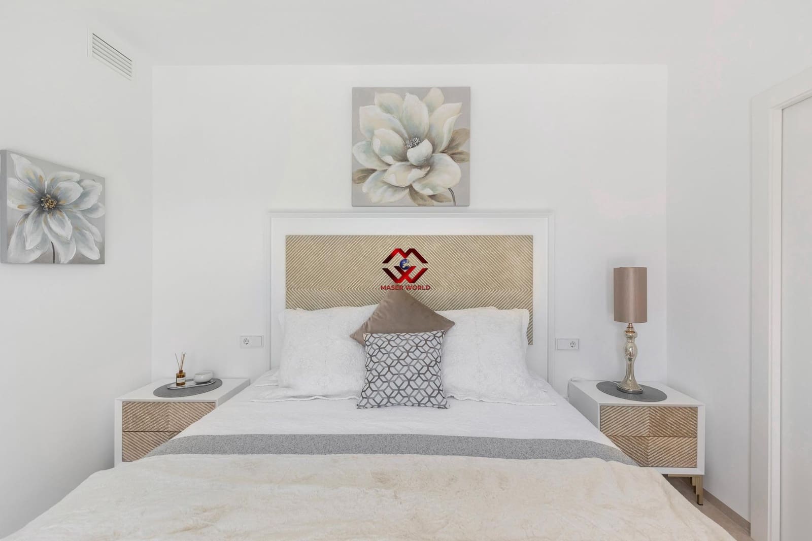Chalet de 3 habitaciones en Los Alcázares en venta con piscina garaje - 489.000 € (Ref: 9820438)