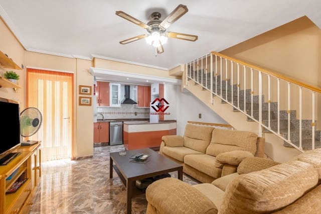 4 quarto Moradia em Banda para venda em Los Alcázares com garagem - 199 000 € (Ref: 9825196)