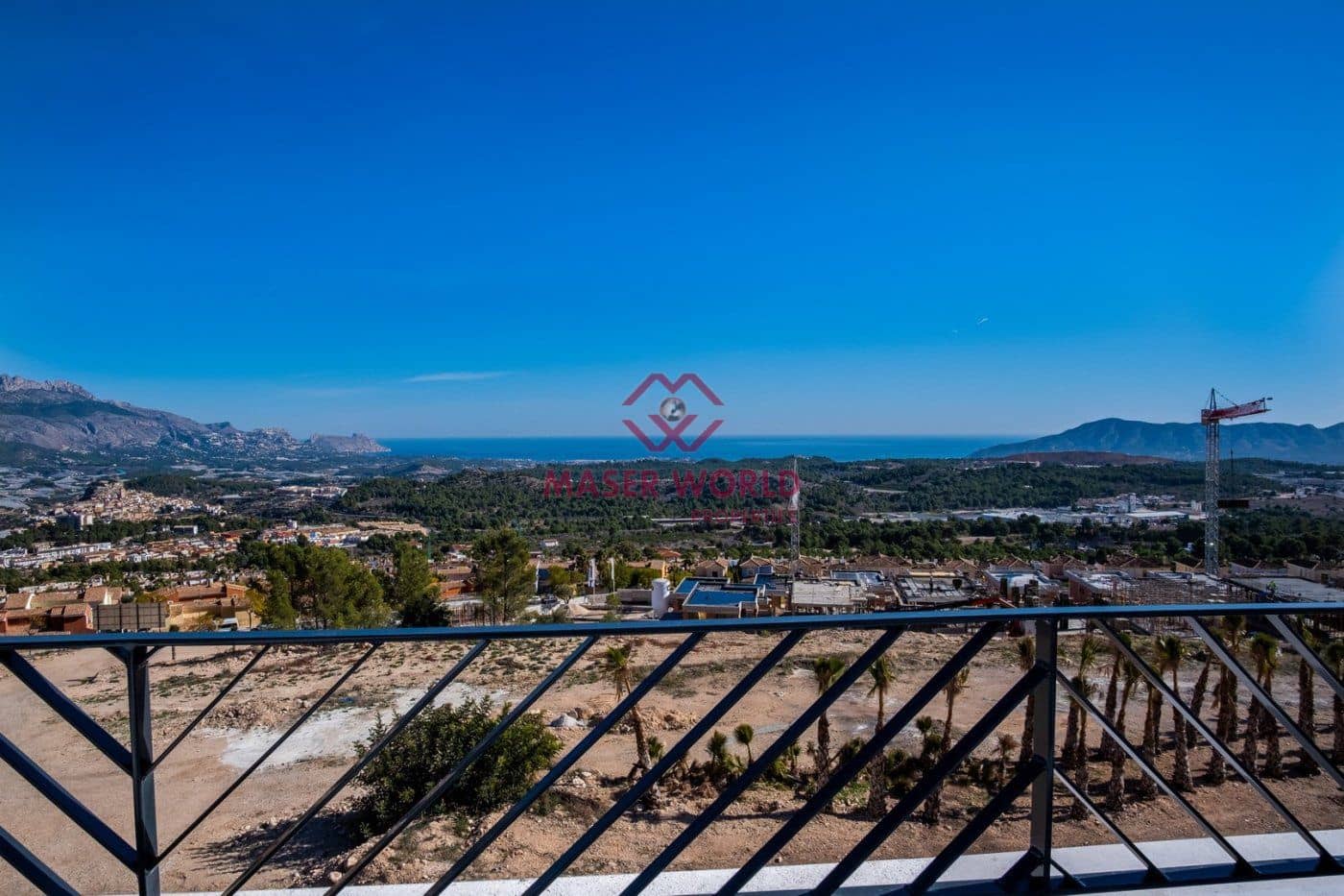 3 bedroom Villa for sale in Polop with pool - € 470,000 (Ref: 9833597)