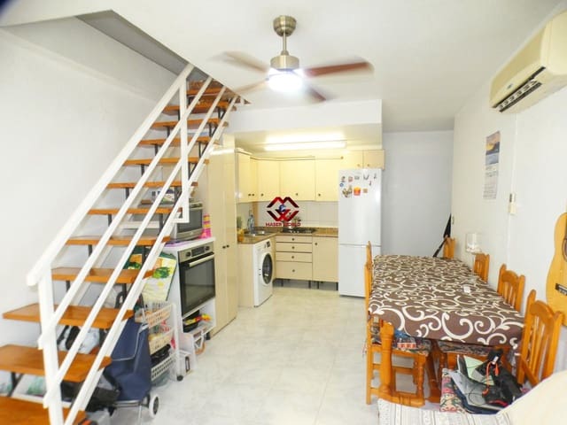 Piso de 4 habitaciones en Puerto de Mazarron, Mazarrón en venta - 135.000 € (Ref: 9861830)