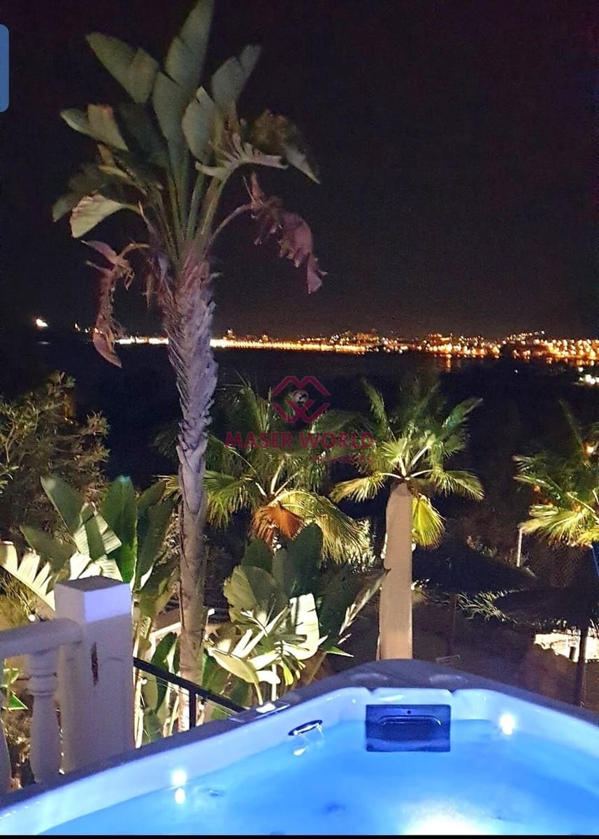 5 bedroom Villa for sale in Isla Plana with pool garage - € 834,000 (Ref: 9900393)