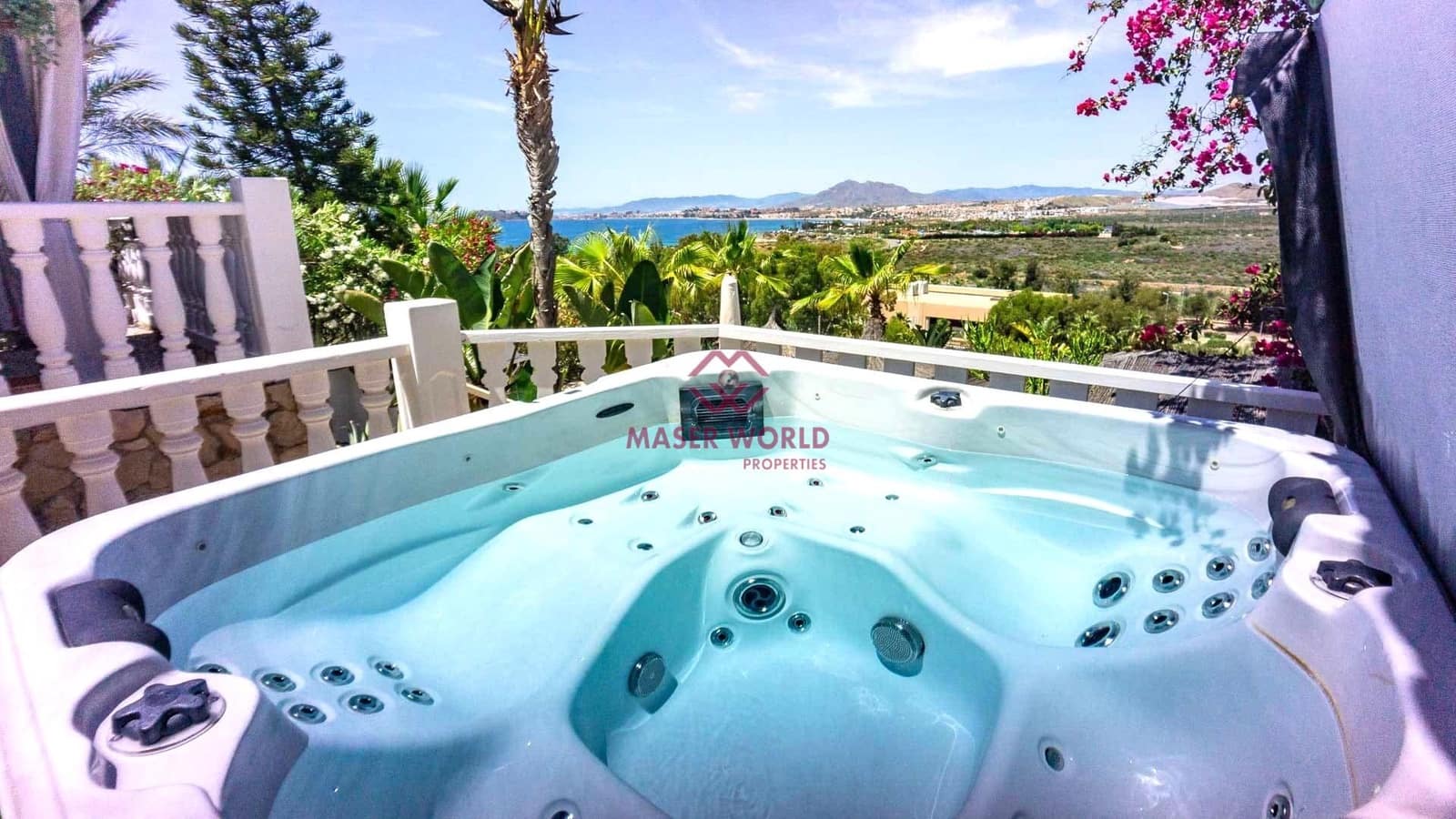 5 bedroom Villa for sale in Isla Plana with pool garage - € 834,000 (Ref: 9900393)