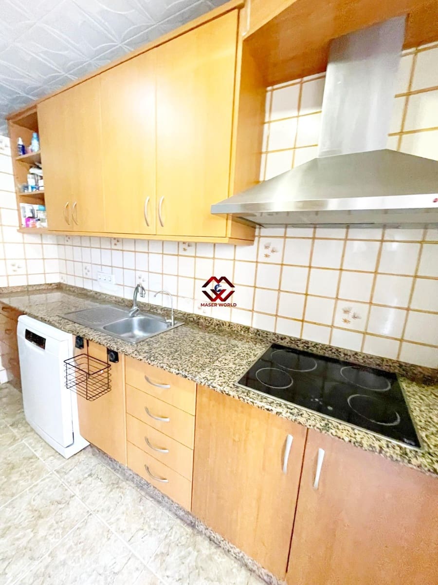 4 bedroom Villa for sale in Puerto de Mazarron with garage - € 265,000 (Ref: 9927341)