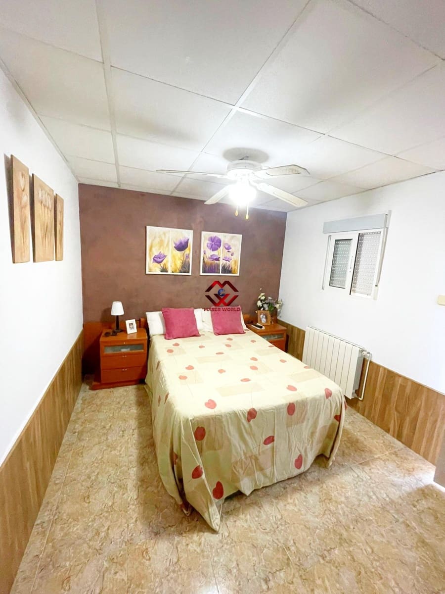 4 bedroom Villa for sale in Puerto de Mazarron with garage - € 265,000 (Ref: 9927341)