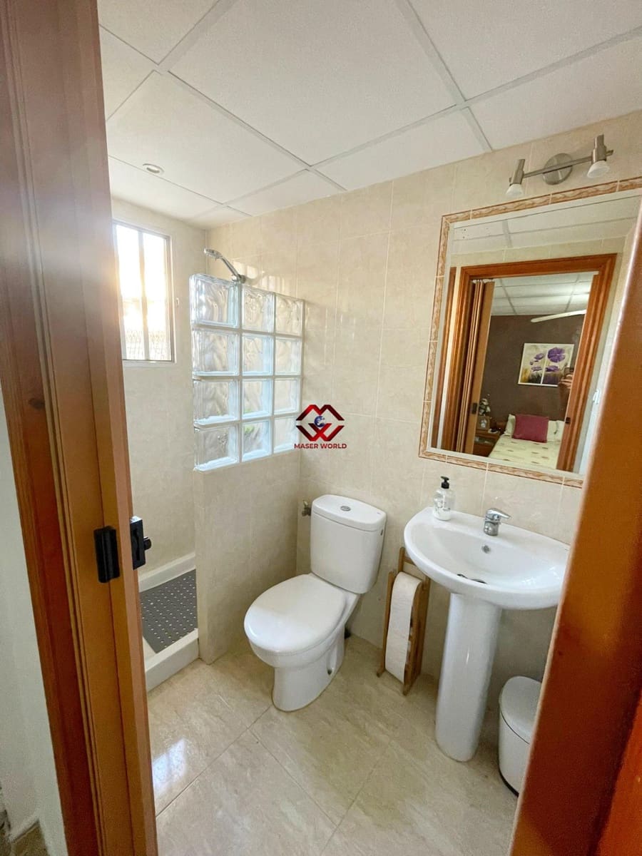 4 bedroom Villa for sale in Puerto de Mazarron with garage - € 265,000 (Ref: 9927341)