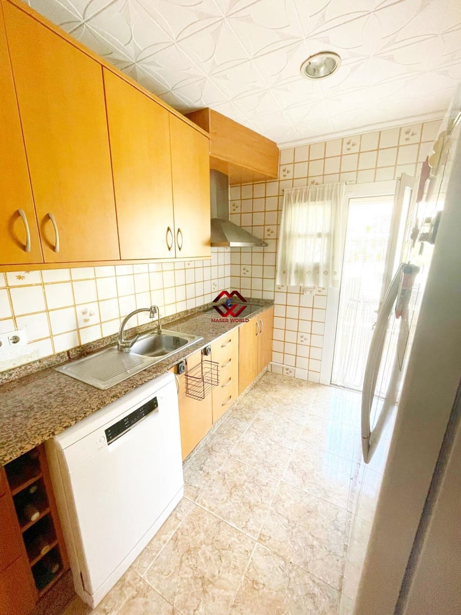 4 bedroom Villa for sale in Puerto de Mazarron with garage - € 265,000 (Ref: 9927341)