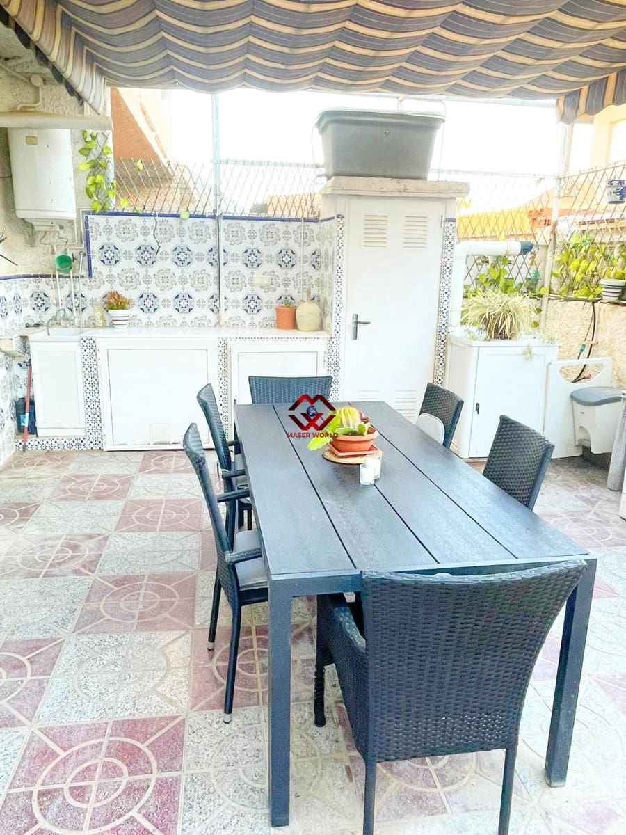 4 bedroom Villa for sale in Puerto de Mazarron with garage - € 265,000 (Ref: 9927341)