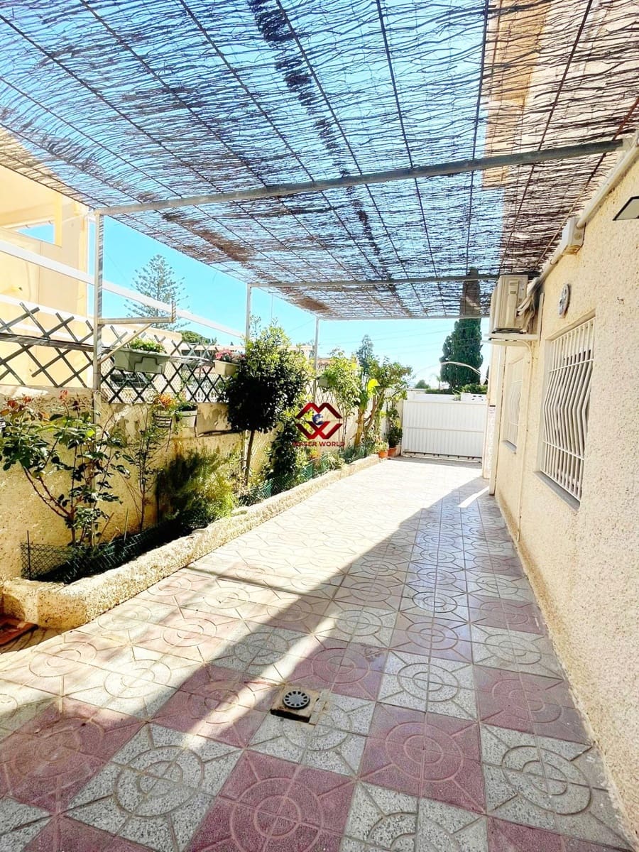 4 bedroom Villa for sale in Puerto de Mazarron with garage - € 265,000 (Ref: 9927341)