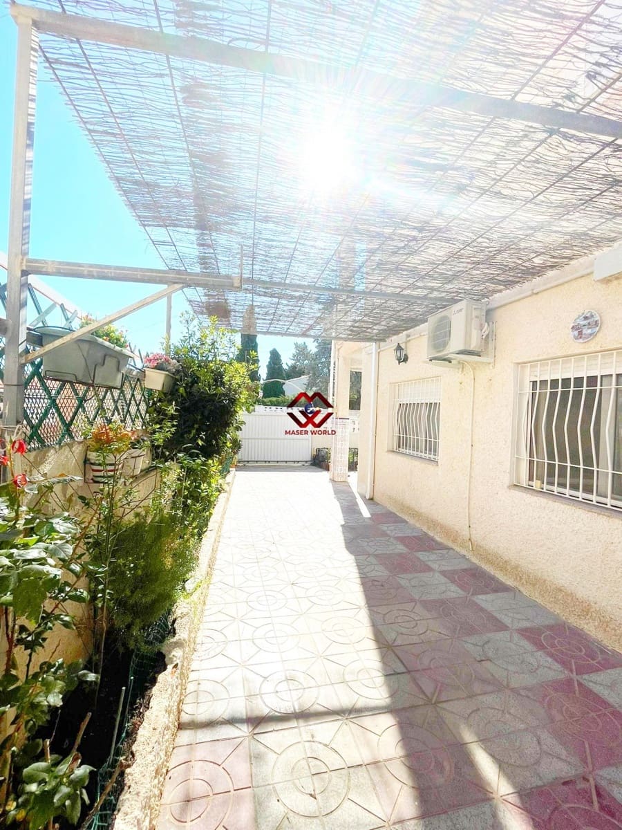 4 bedroom Villa for sale in Puerto de Mazarron with garage - € 265,000 (Ref: 9927341)