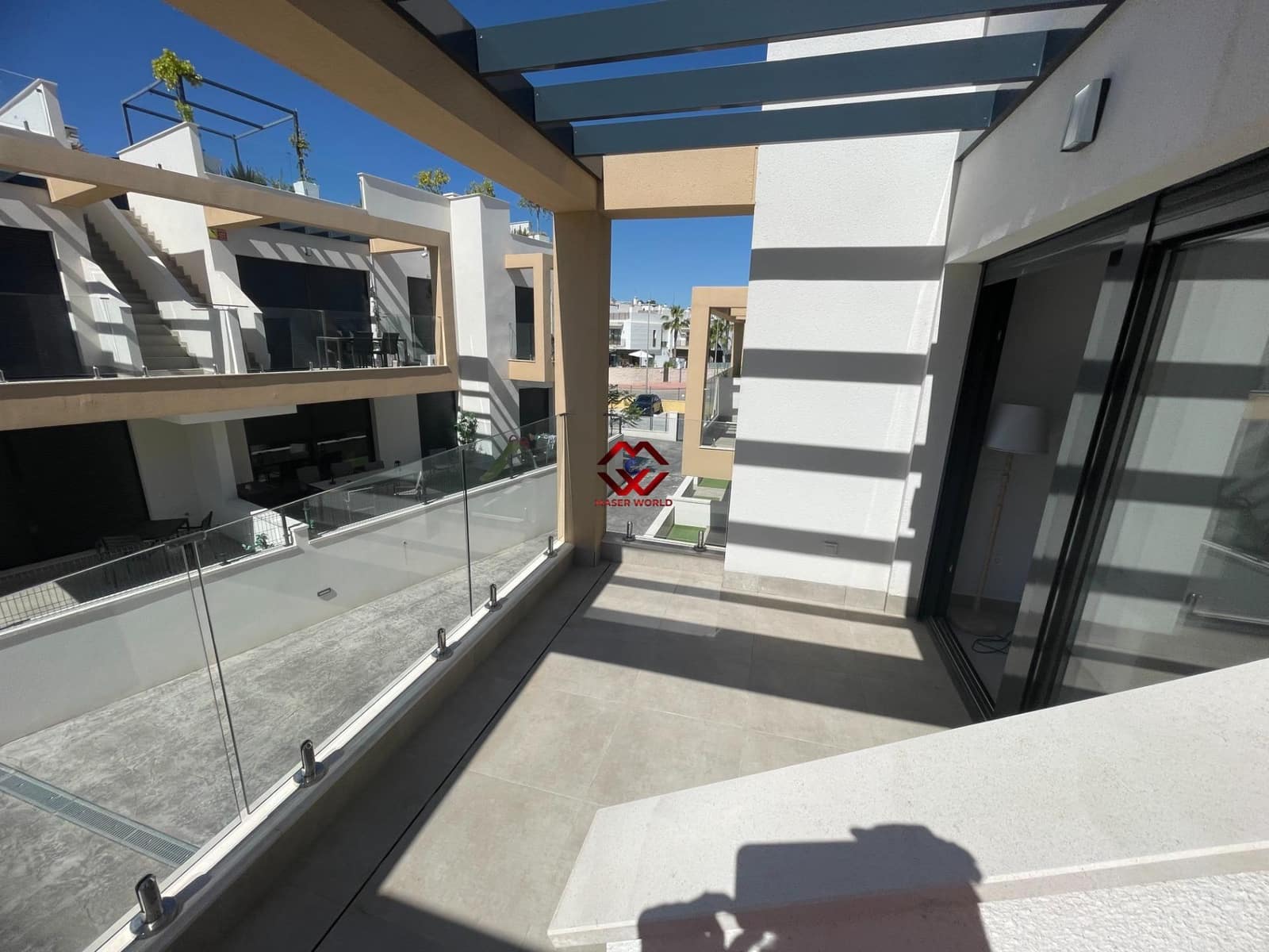 2 soveværelse Lejlighed til salg i Villamartin med swimmingpool garage - € 254.900 (Ref: 9929316)