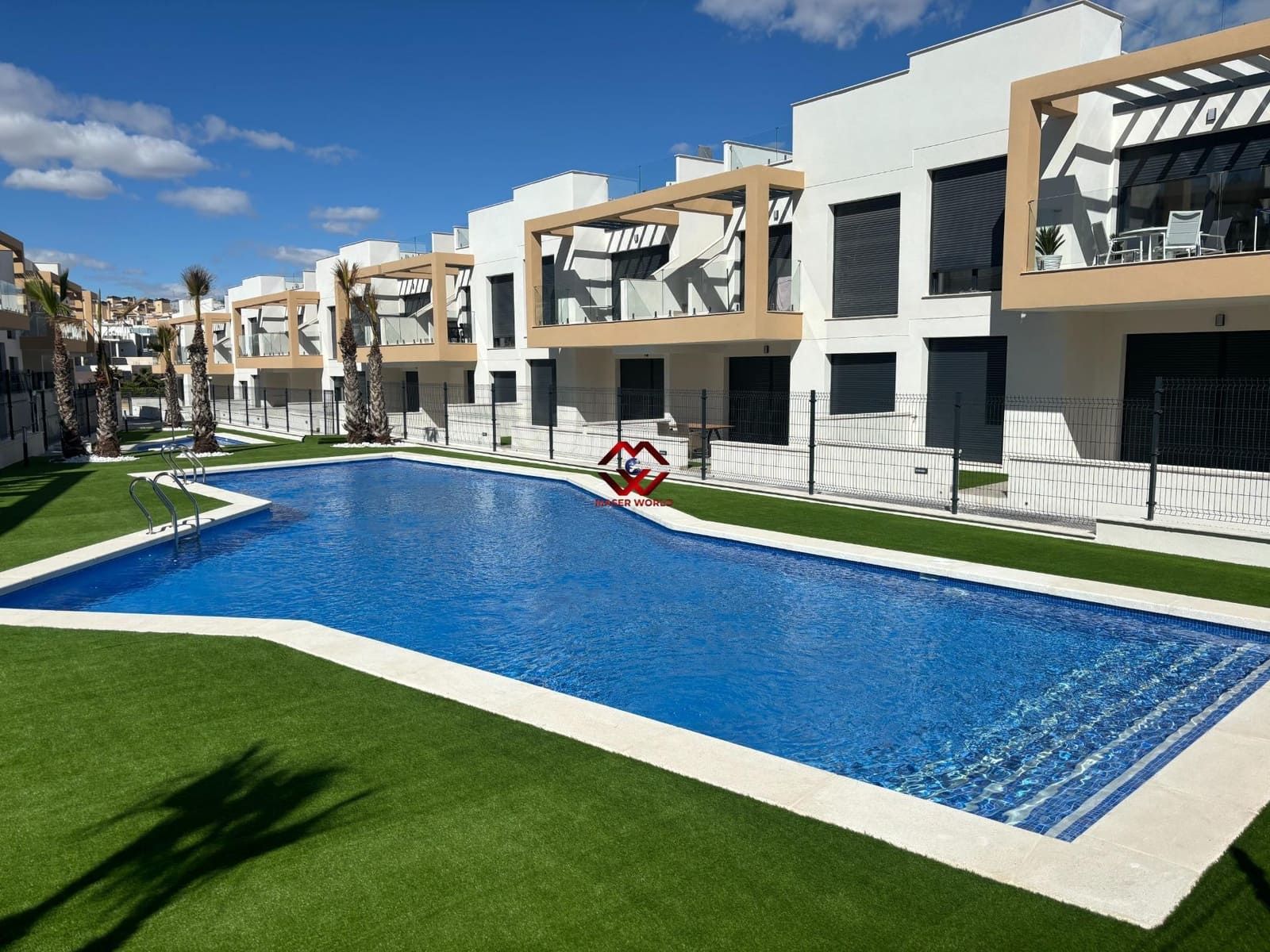 2 soveværelse Lejlighed til salg i Villamartin med swimmingpool garage - € 254.900 (Ref: 9929316)