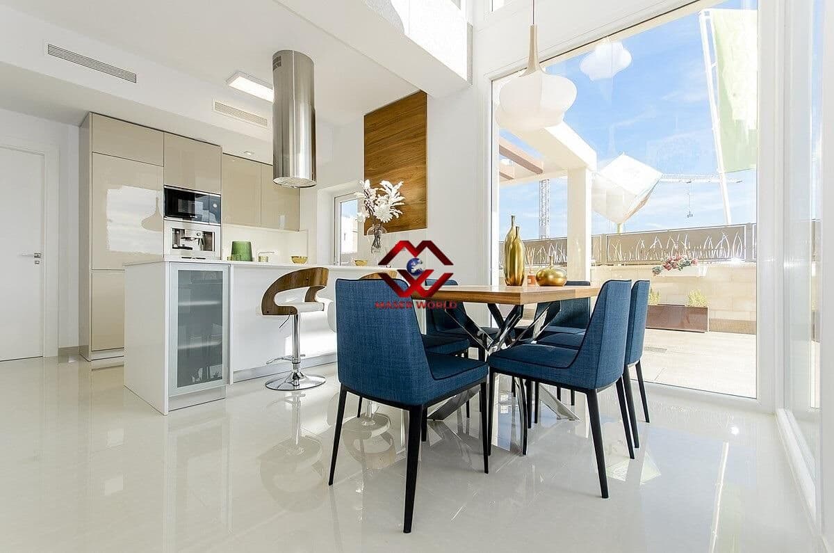 5 quarto Moradia para venda em Los Montesinos com piscina garagem - 780 000 € (Ref: 9955114)