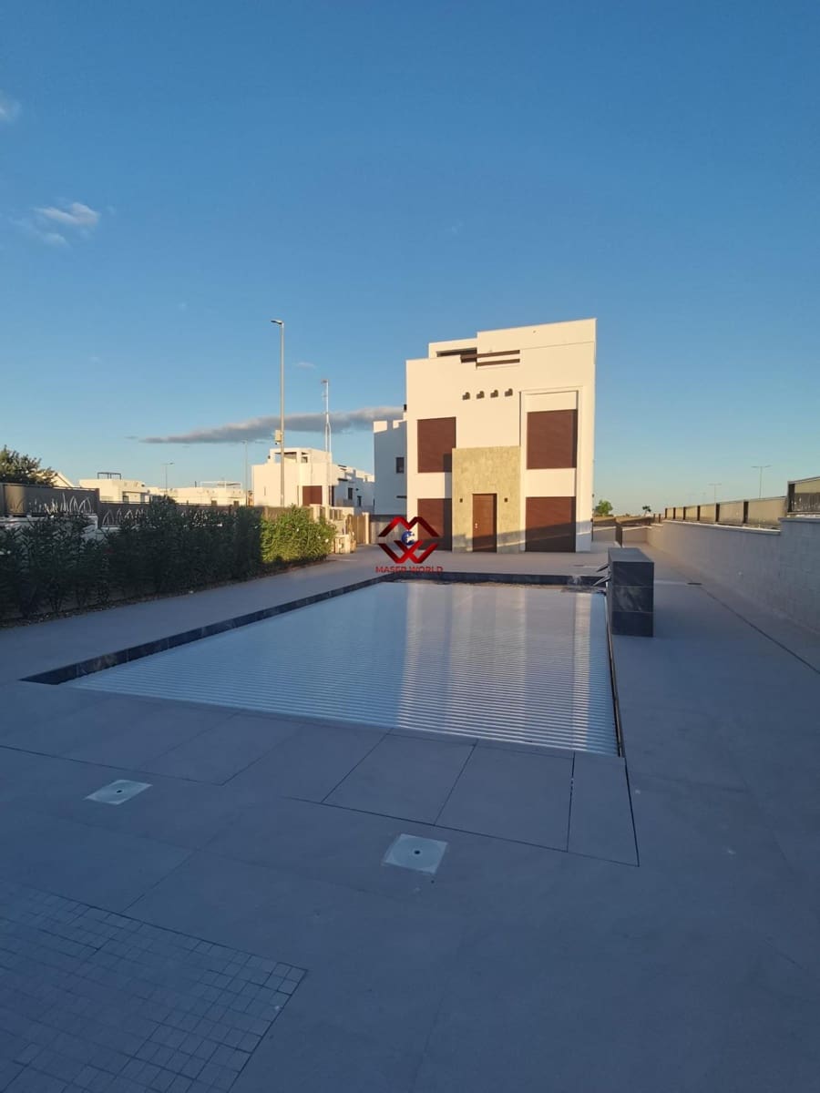 5 quarto Moradia para venda em Los Montesinos com piscina garagem - 780 000 € (Ref: 9955114)