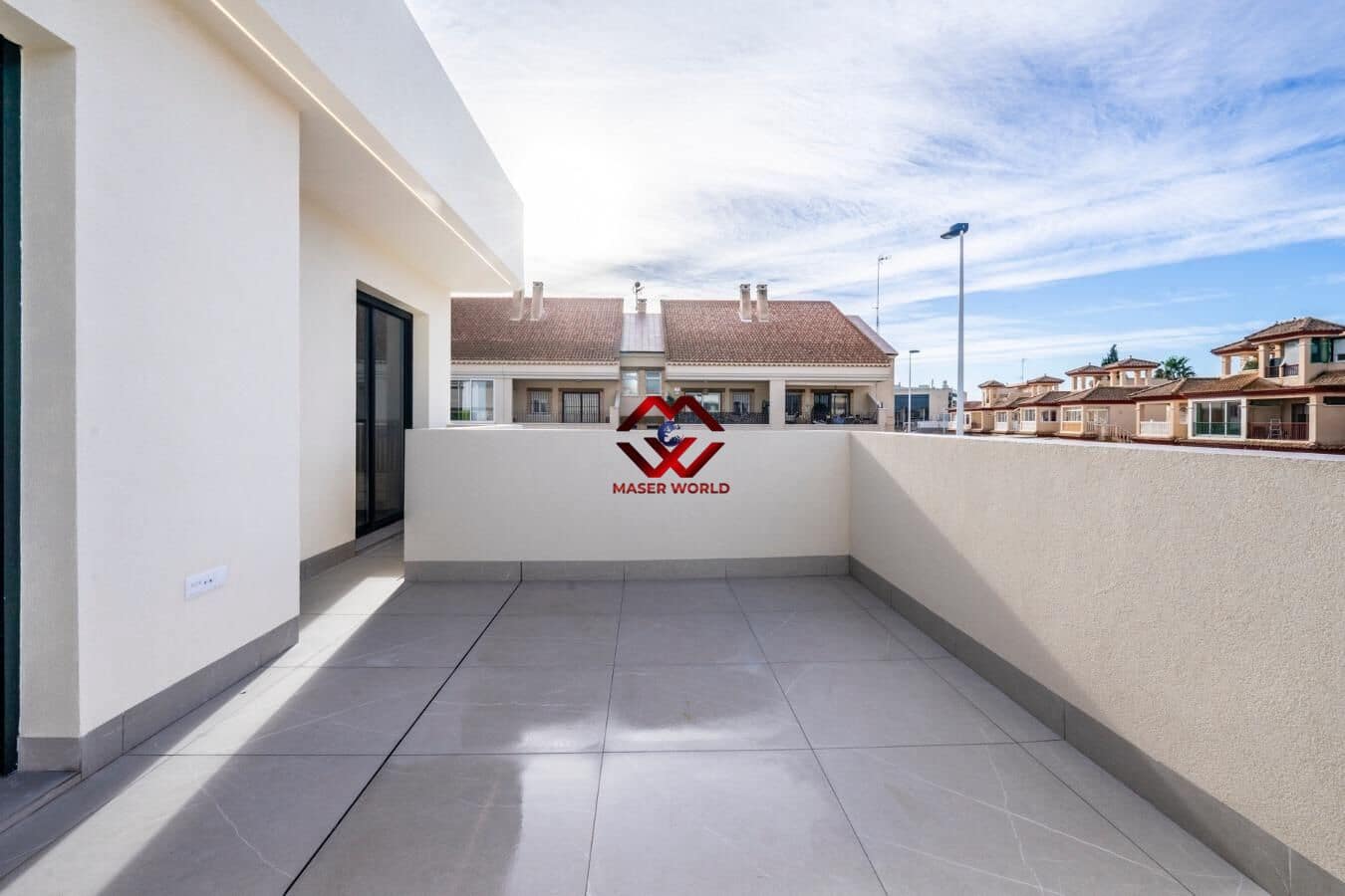 3 soveværelse Villa til salg i Roldan med swimmingpool garage - € 415.950 (Ref: 9958162)