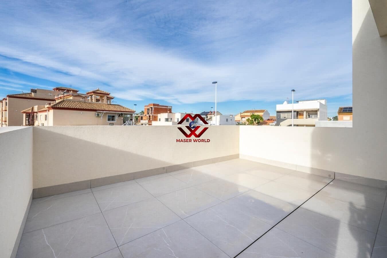 3 soveværelse Villa til salg i Roldan med swimmingpool garage - € 415.950 (Ref: 9958162)