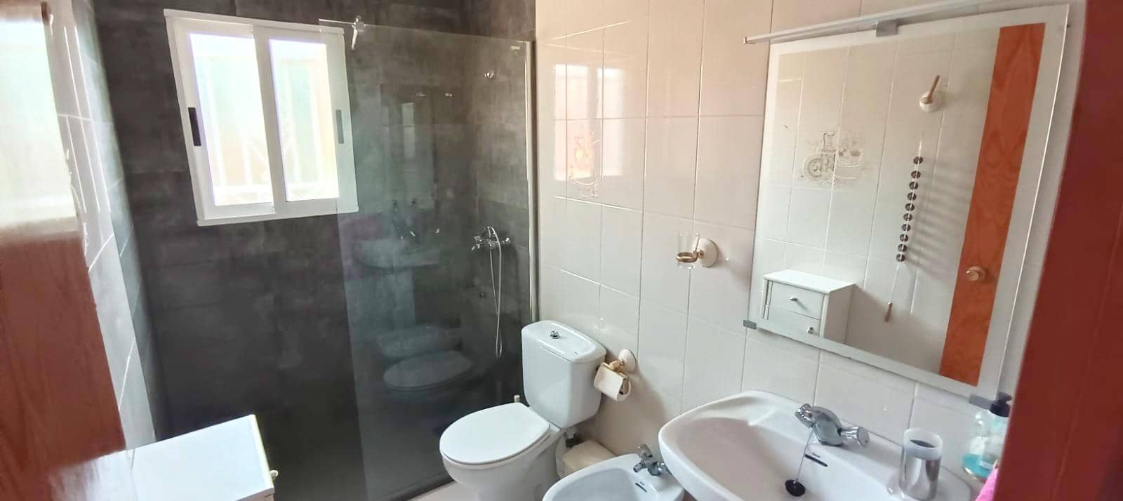 4 bedroom Villa for sale in Puerto de Mazarron with garage - € 272,000 (Ref: 9959733)