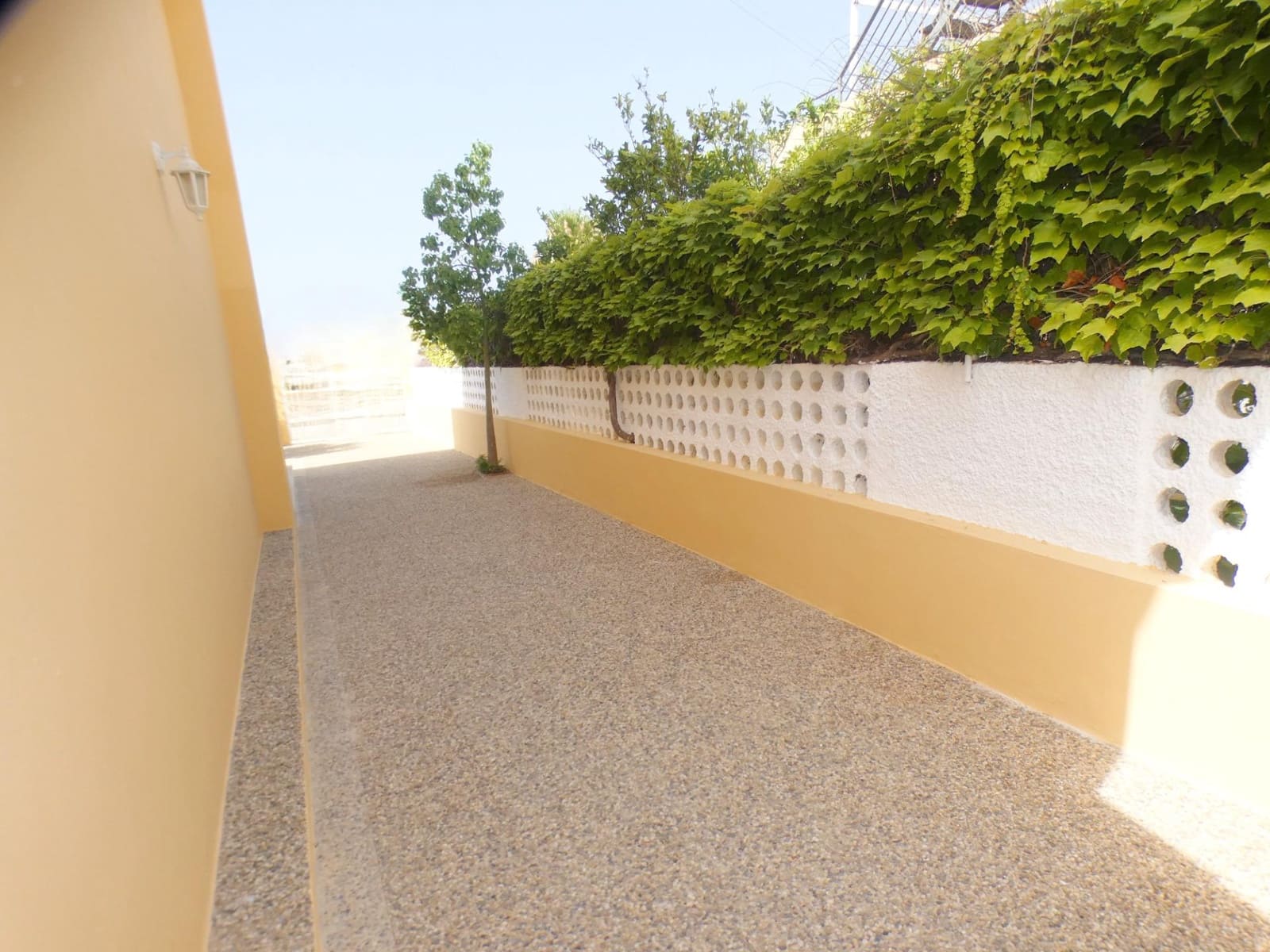 4 bedroom Villa for sale in Puerto de Mazarron with garage - € 272,000 (Ref: 9959733)
