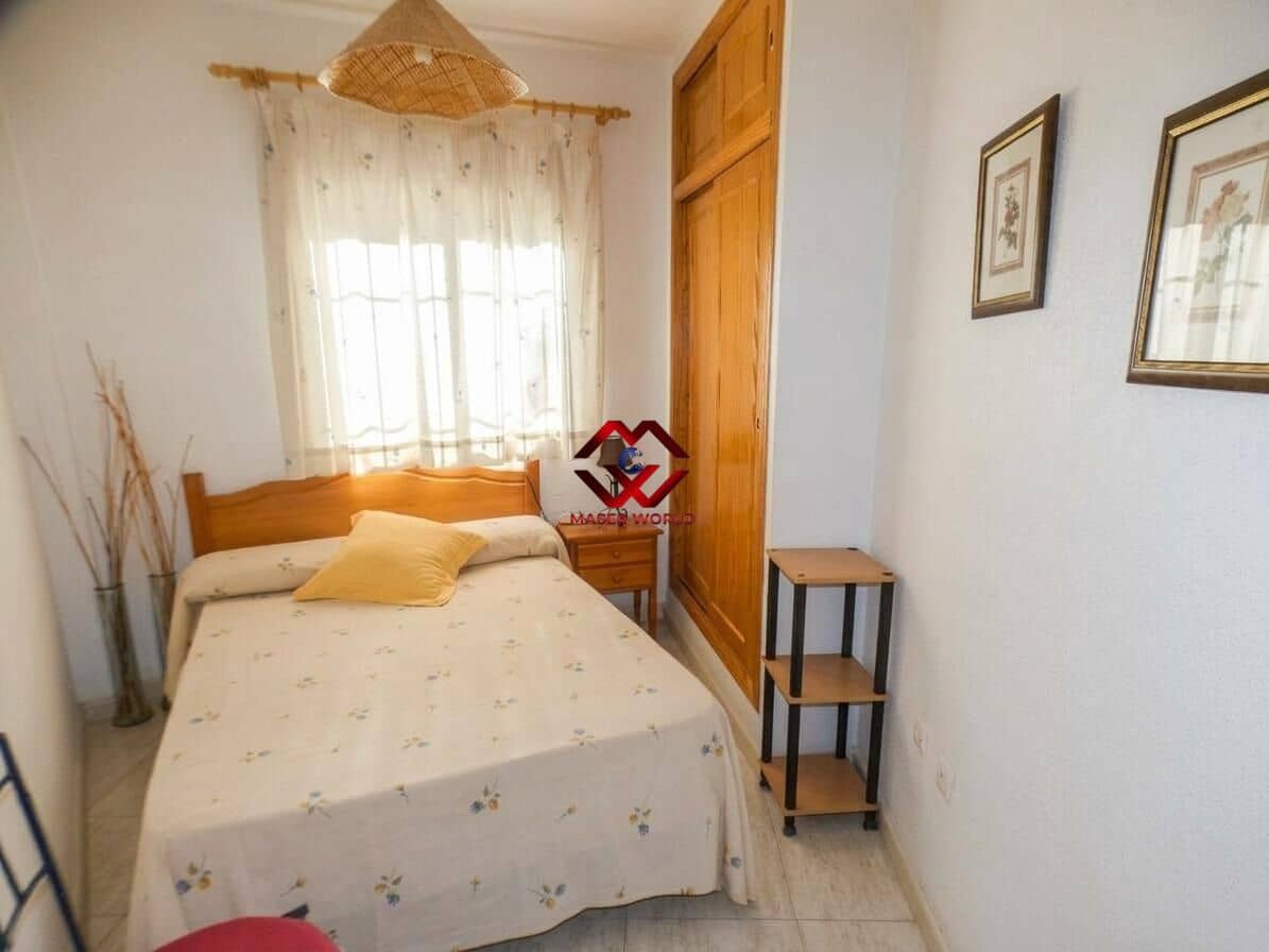 3 bedroom Apartment for sale in Puerto de Mazarron with garage - € 139,000 (Ref: 9966606)