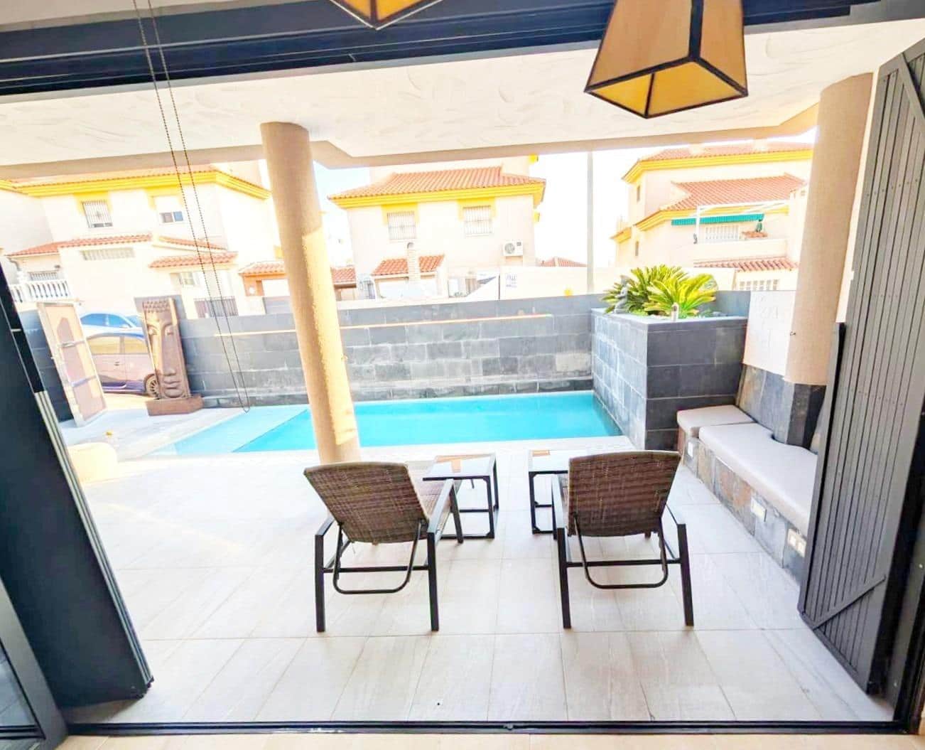3 bedroom Villa for sale in Alamillo with pool - € 315,000 (Ref: 9978773)