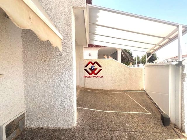 4 bedroom Villa for sale in San Javier with garage - € 399,000 (Ref: 9995179)