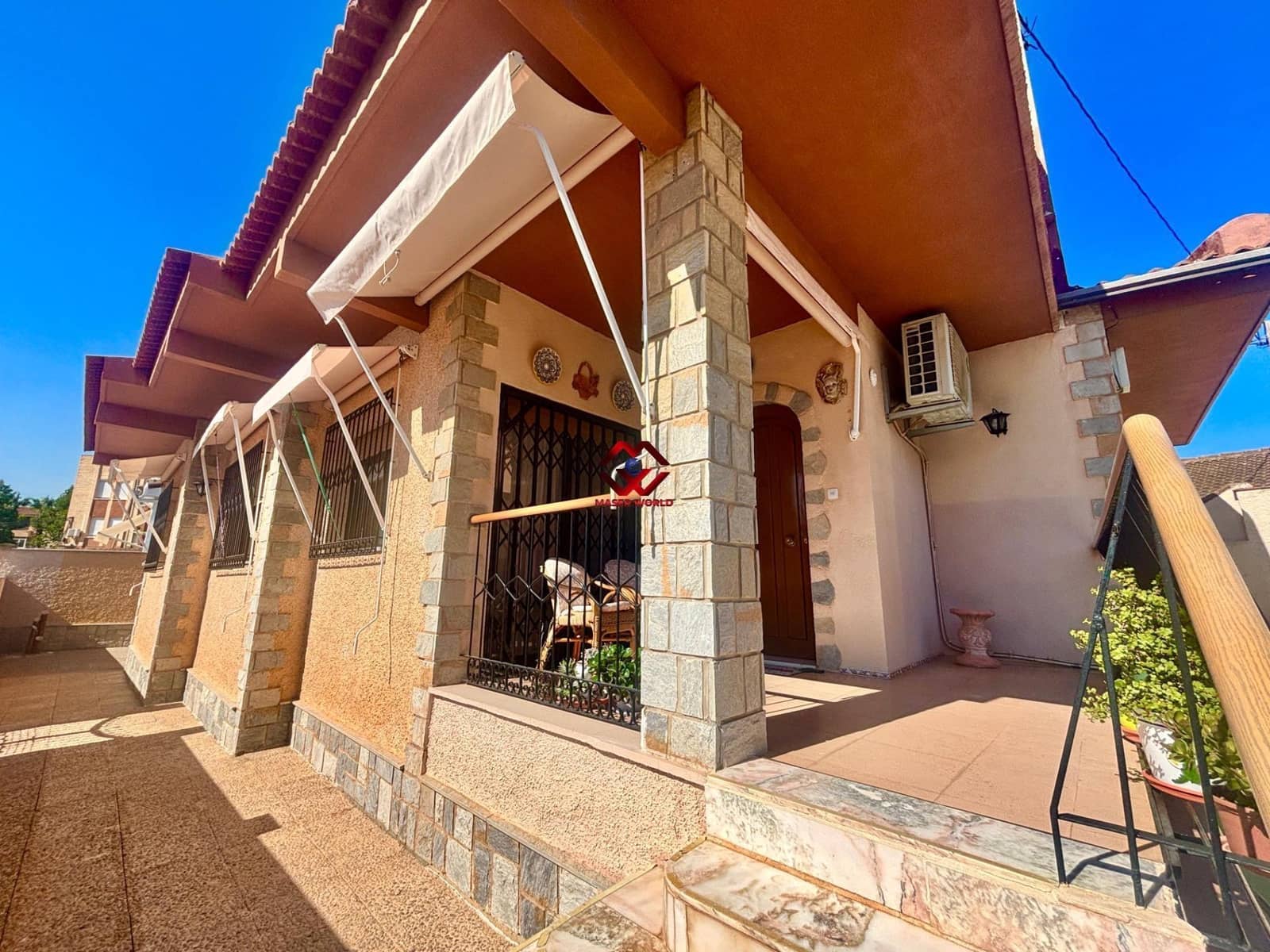 5 sovrum Villa till salu i Santiago de la Ribera med garage - 339 500 € (Ref: 9995182)