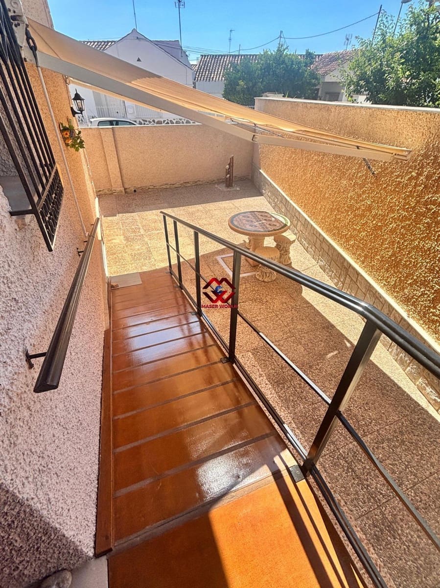 5 sovrum Villa till salu i Santiago de la Ribera med garage - 339 500 € (Ref: 9995182)