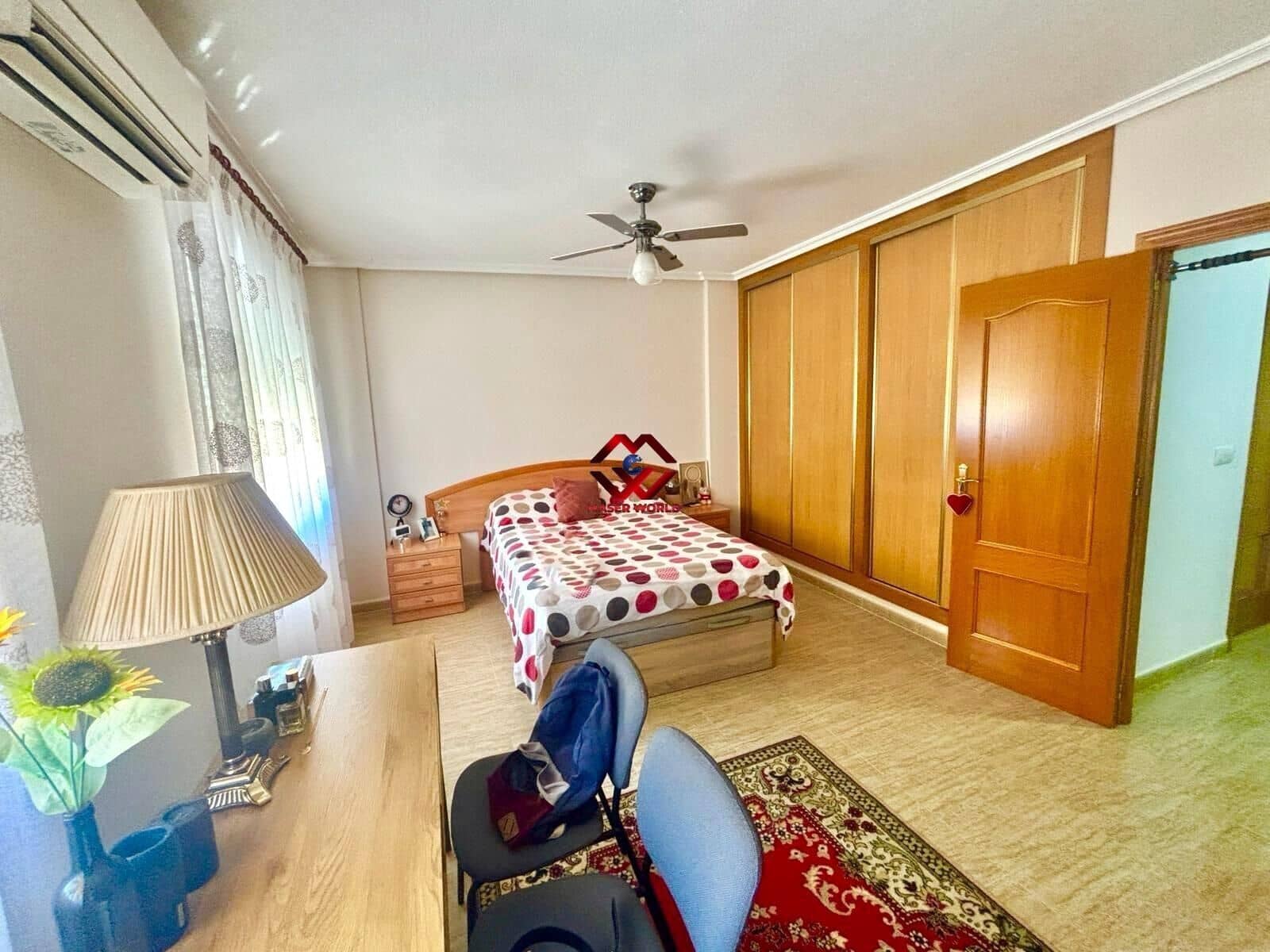 Chalet de 3 habitaciones en Roda en venta con garaje - 275.000 € (Ref: 9995184)