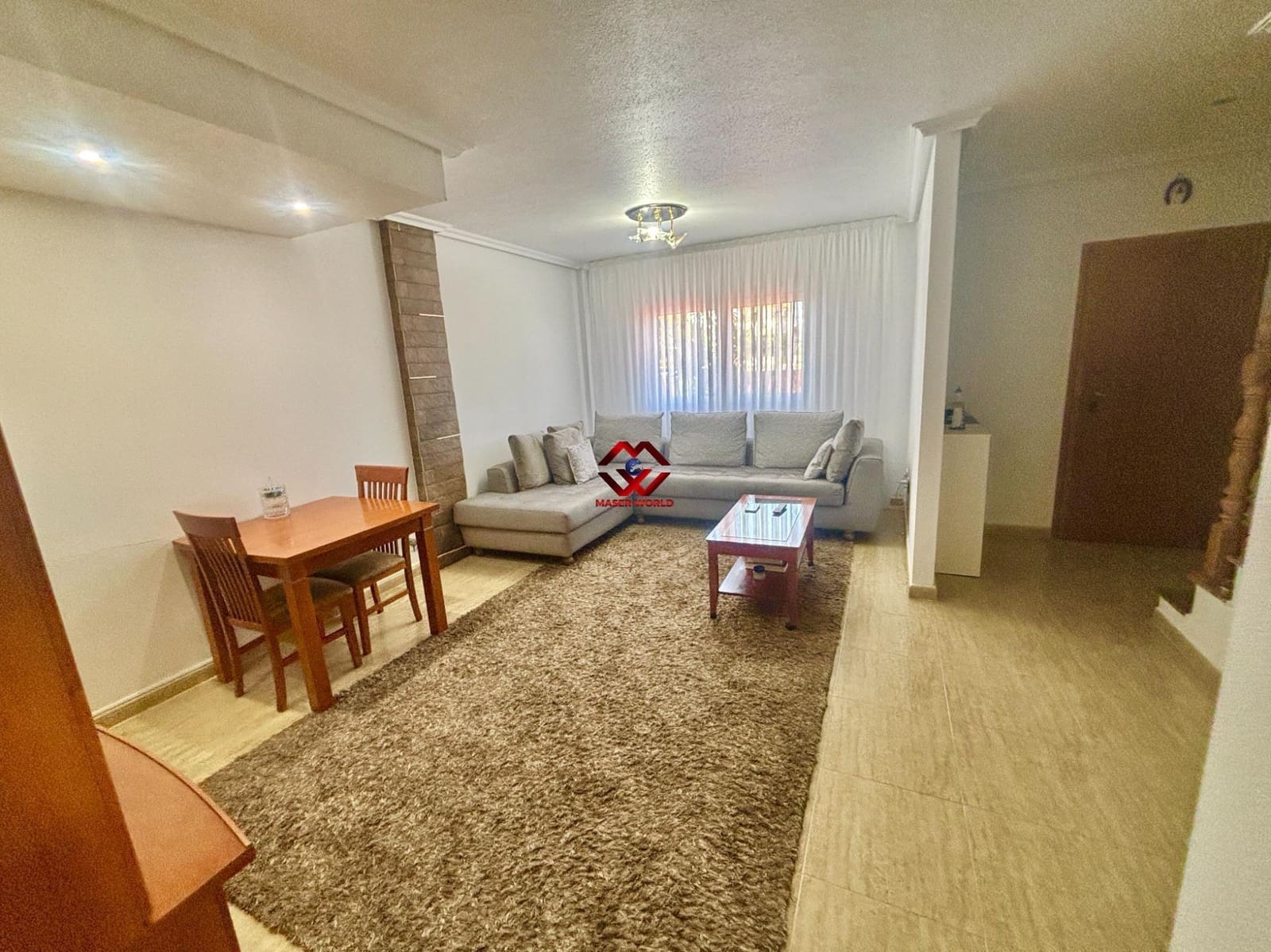 Chalet de 3 habitaciones en Roda en venta con garaje - 275.000 € (Ref: 9995184)