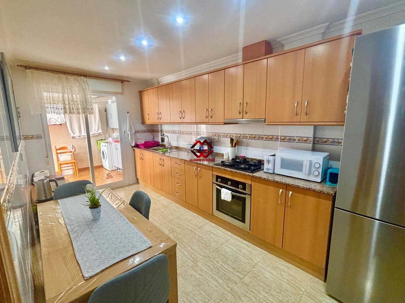Chalet de 3 habitaciones en Roda en venta con garaje - 275.000 € (Ref: 9995184)