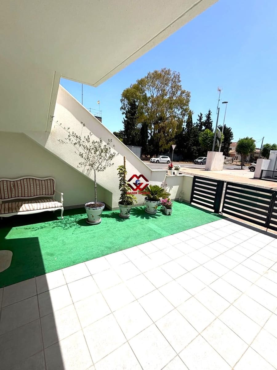 2 quarto Bungalow para venda em San Pedro del Pinatar com piscina - 238 000 € (Ref: 9995185)
