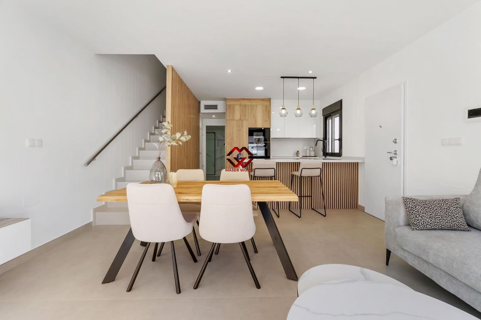 3 soveværelse Semi-Rækkehus til salg i San Pedro del Pinatar med swimmingpool garage - € 380.000 (Ref: 9995190)