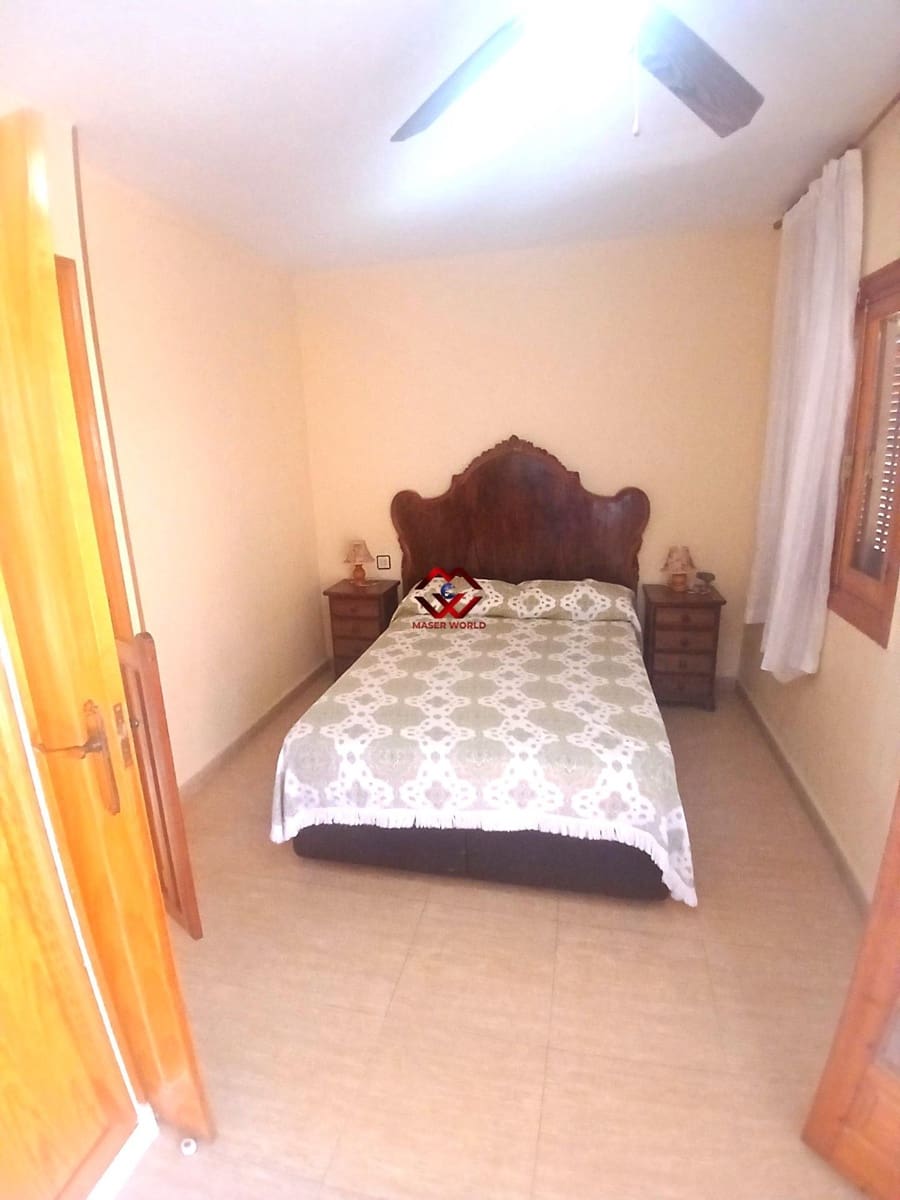 4 quarto Moradia em Banda para venda em Lo Pagan - 170 000 € (Ref: 9995193)