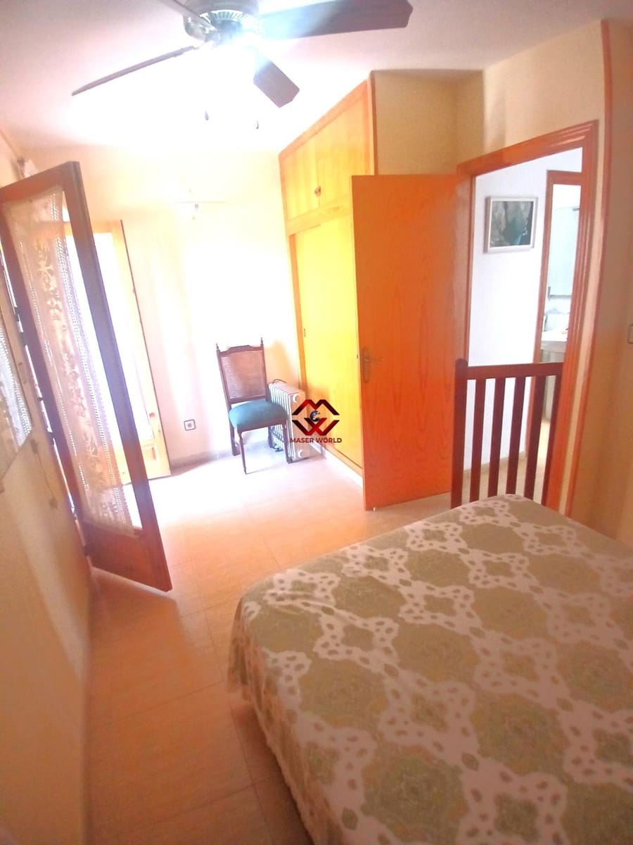 4 quarto Moradia em Banda para venda em Lo Pagan - 170 000 € (Ref: 9995193)