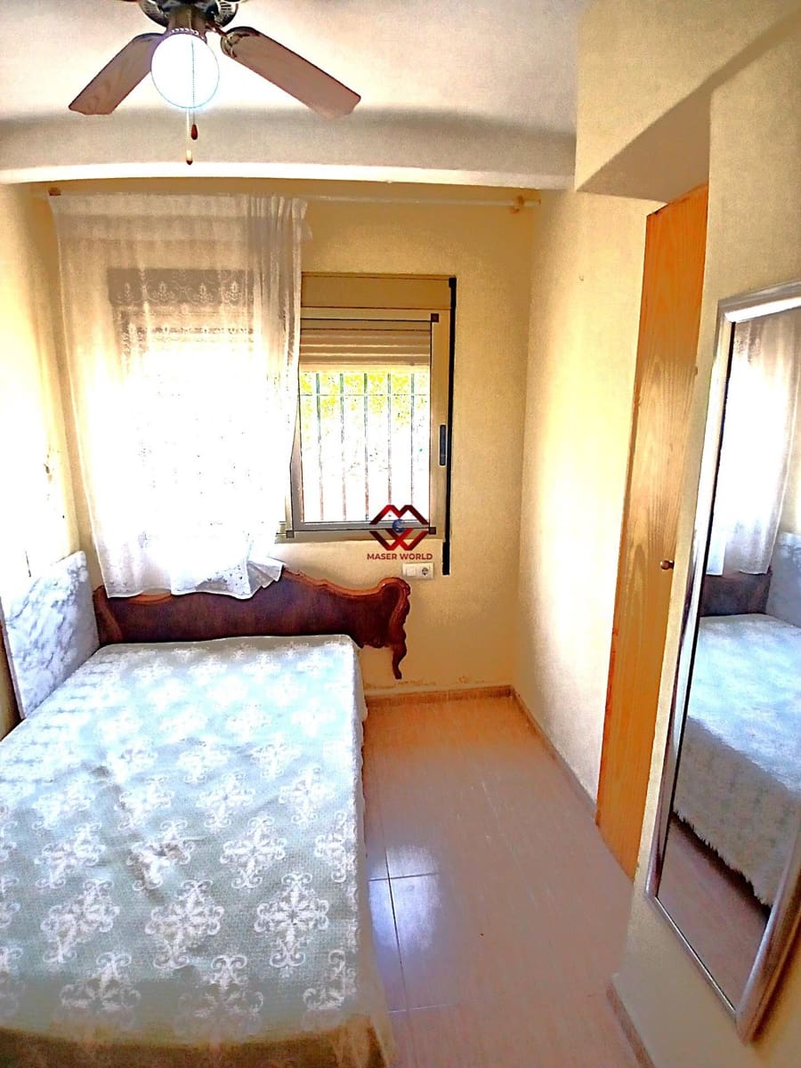4 quarto Moradia em Banda para venda em Lo Pagan - 170 000 € (Ref: 9995193)