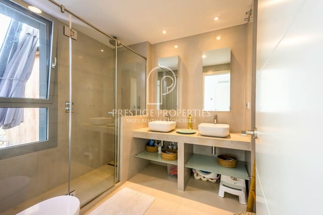 2 quarto Apartamento para venda em Santa Eulalia / Santa Eularia com piscina garagem - 1 050 000 € (Ref: 10034805)