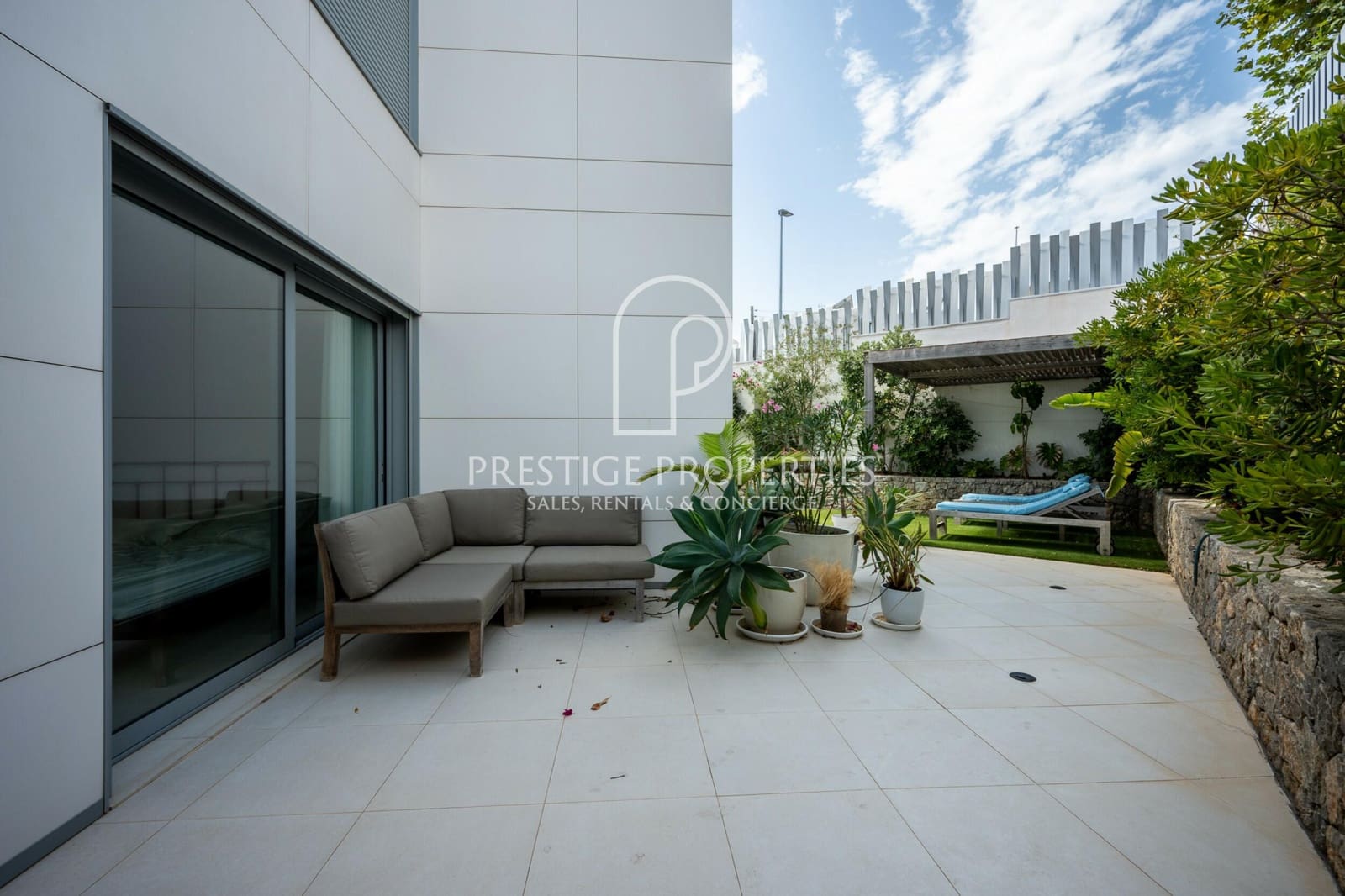 2 quarto Apartamento para venda em Santa Eulalia / Santa Eularia com piscina garagem - 1 050 000 € (Ref: 10034805)