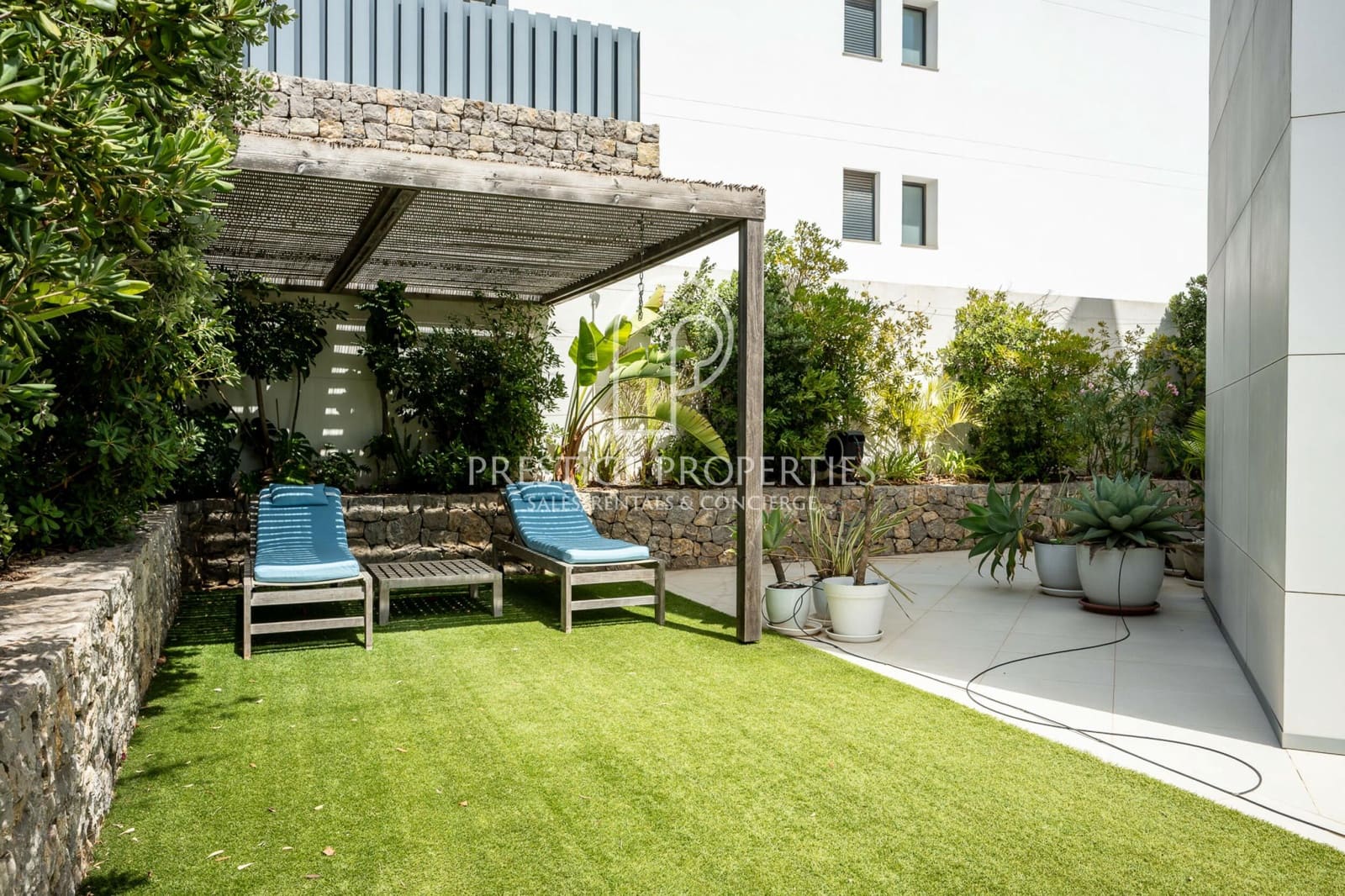 2 quarto Apartamento para venda em Santa Eulalia / Santa Eularia com piscina garagem - 1 050 000 € (Ref: 10034805)