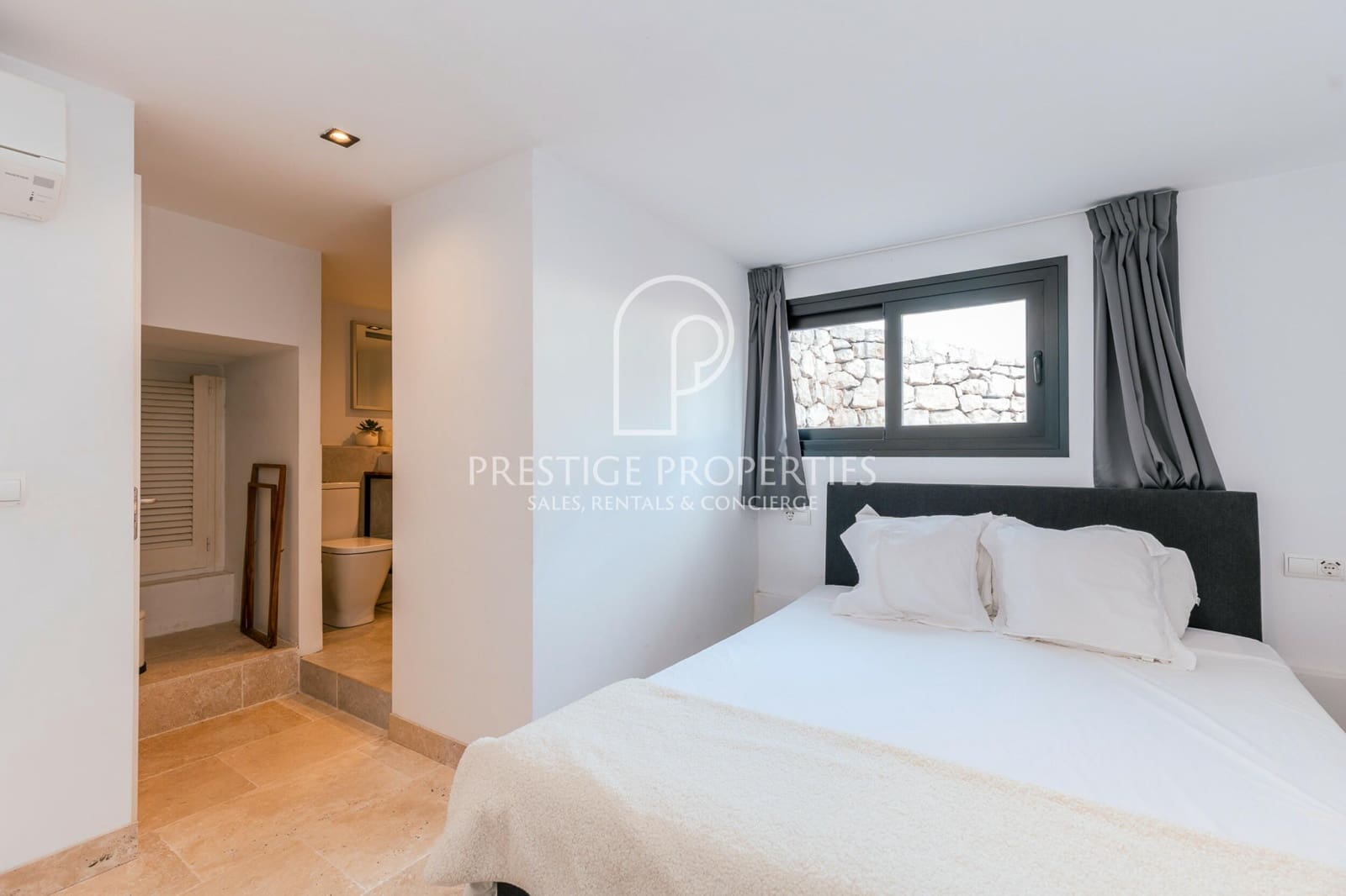 4 makuuhuone Huvila myytävänä paikassa Santa Eulalia / Santa Eularia mukana uima-altaan 
autotalli - 2 275 000 € (Ref: 10040233)