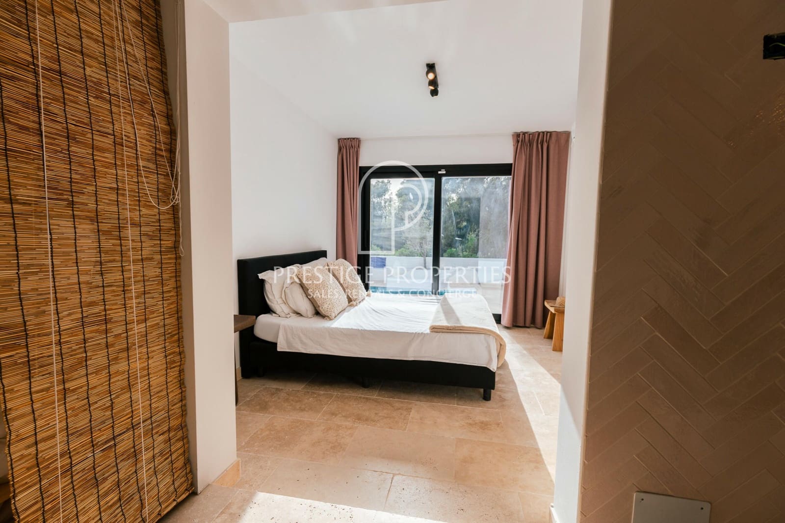 4 makuuhuone Huvila myytävänä paikassa Santa Eulalia / Santa Eularia mukana uima-altaan 
autotalli - 2 275 000 € (Ref: 10040233)