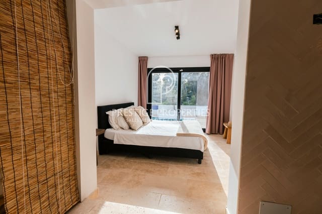 4 makuuhuone Huvila myytävänä paikassa Santa Eulalia / Santa Eularia mukana uima-altaan 
autotalli - 2 275 000 € (Ref: 10040233)