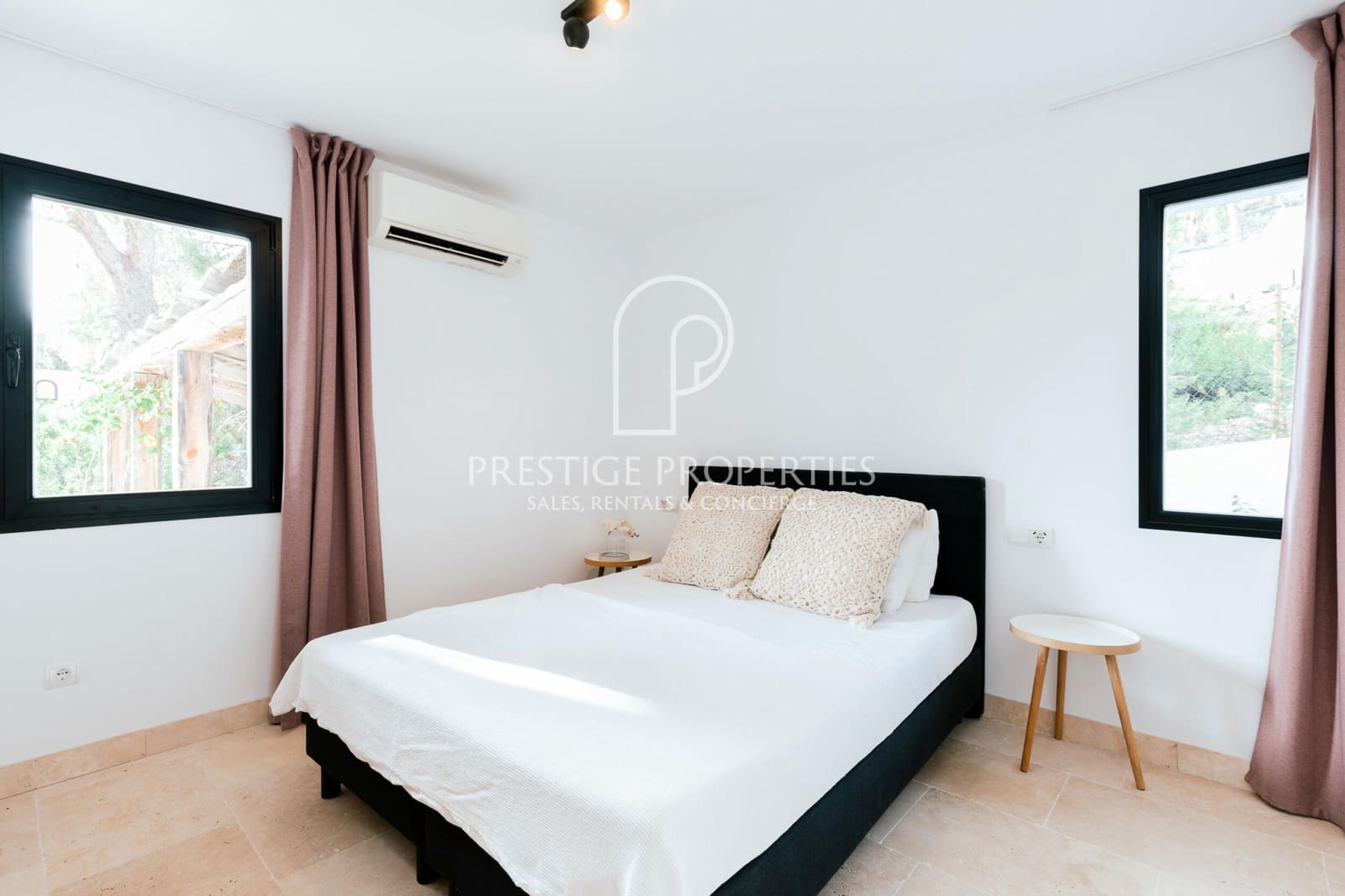 4 makuuhuone Huvila myytävänä paikassa Santa Eulalia / Santa Eularia mukana uima-altaan 
autotalli - 2 275 000 € (Ref: 10040233)