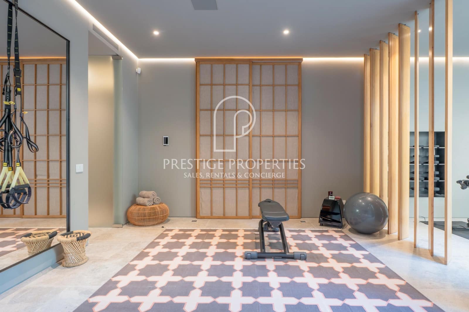 7 chambre Villa/Maison à vendre à Santa Eulalia / Santa Eularia avec piscine garage - 15 950 000 € (Ref: 10040235)