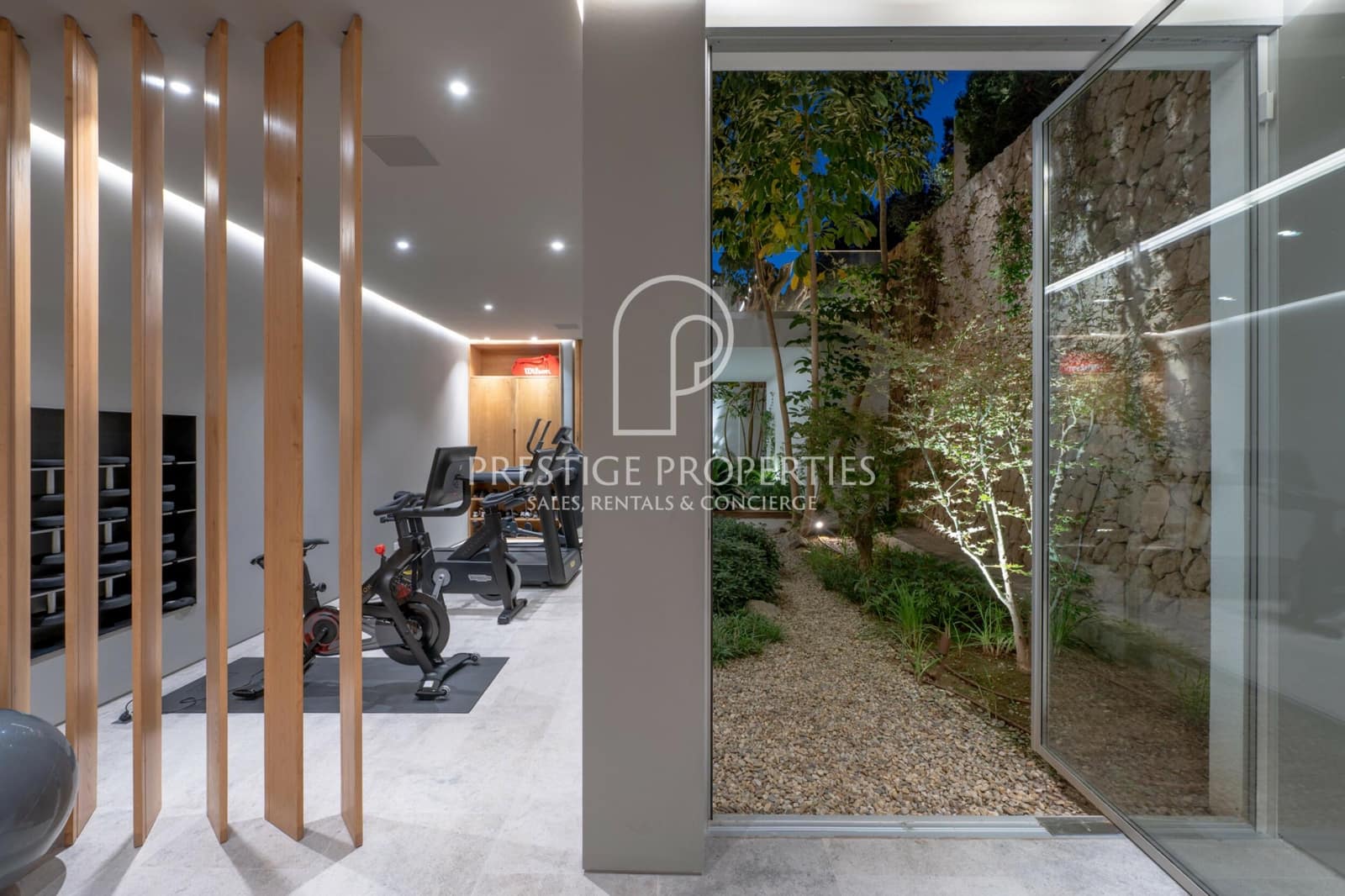 7 chambre Villa/Maison à vendre à Santa Eulalia / Santa Eularia avec piscine garage - 15 950 000 € (Ref: 10040235)
