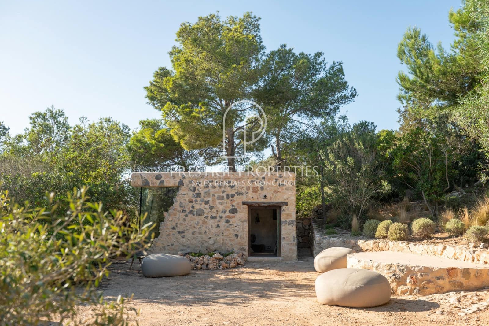 7 chambre Villa/Maison à vendre à Santa Eulalia / Santa Eularia avec piscine garage - 15 950 000 € (Ref: 10040235)